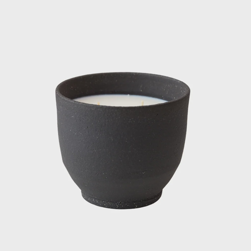 Obsidian 600g Scented Candle