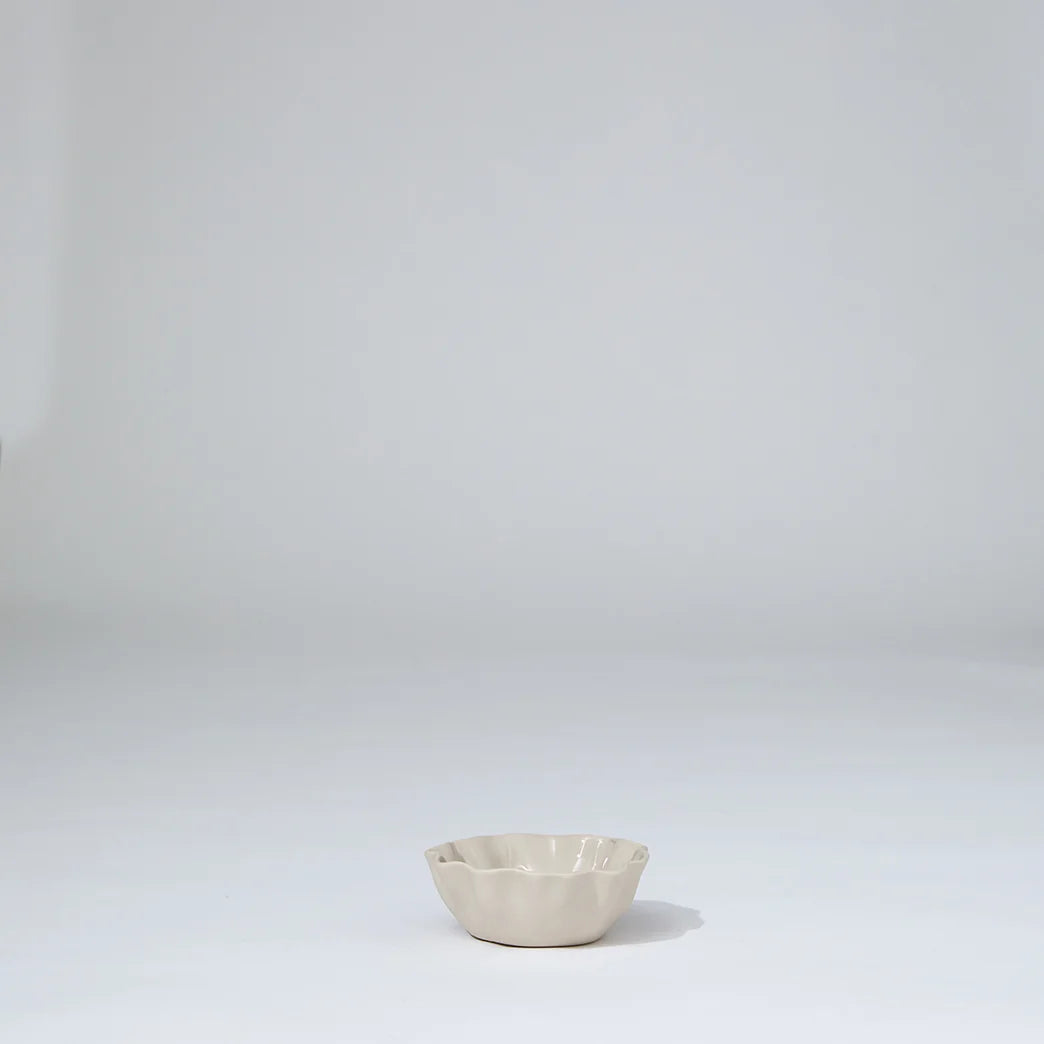 Ruffle Bowl Chalk White