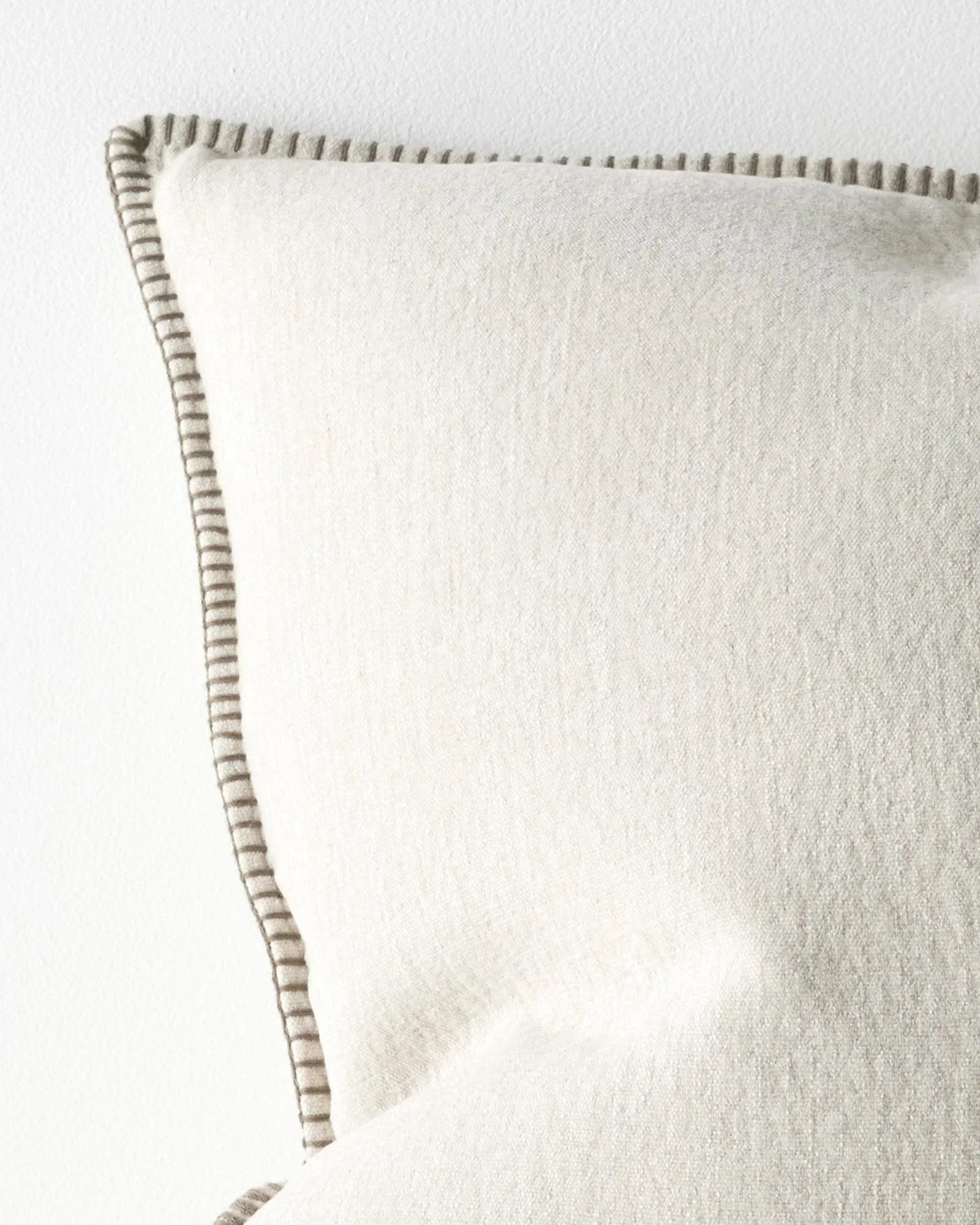Alba Cushion-Weave Home