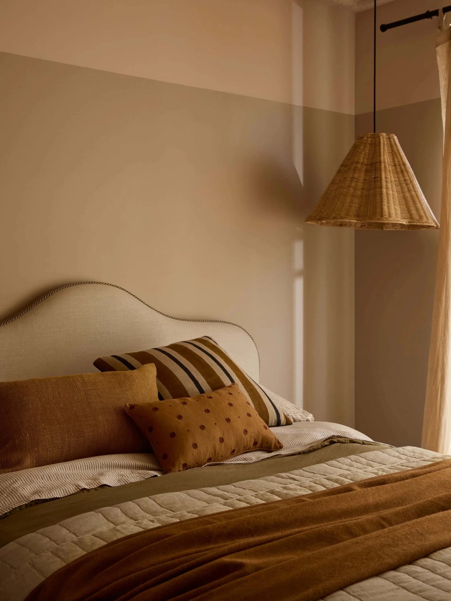 Camille Caramel/Latte Throw - L & M Home