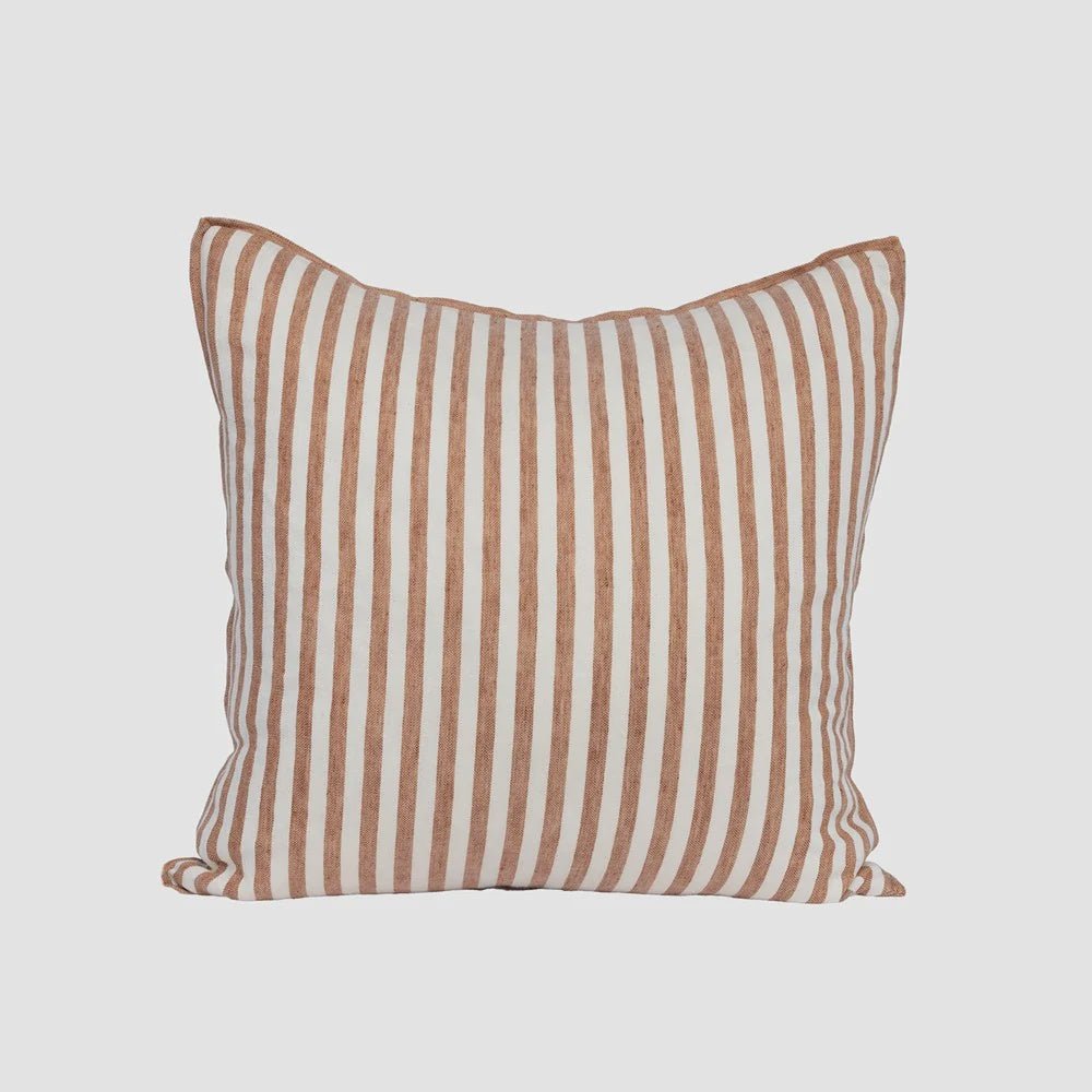 Drift Cushion White/Nutmeg-Eadie Lifestyle
