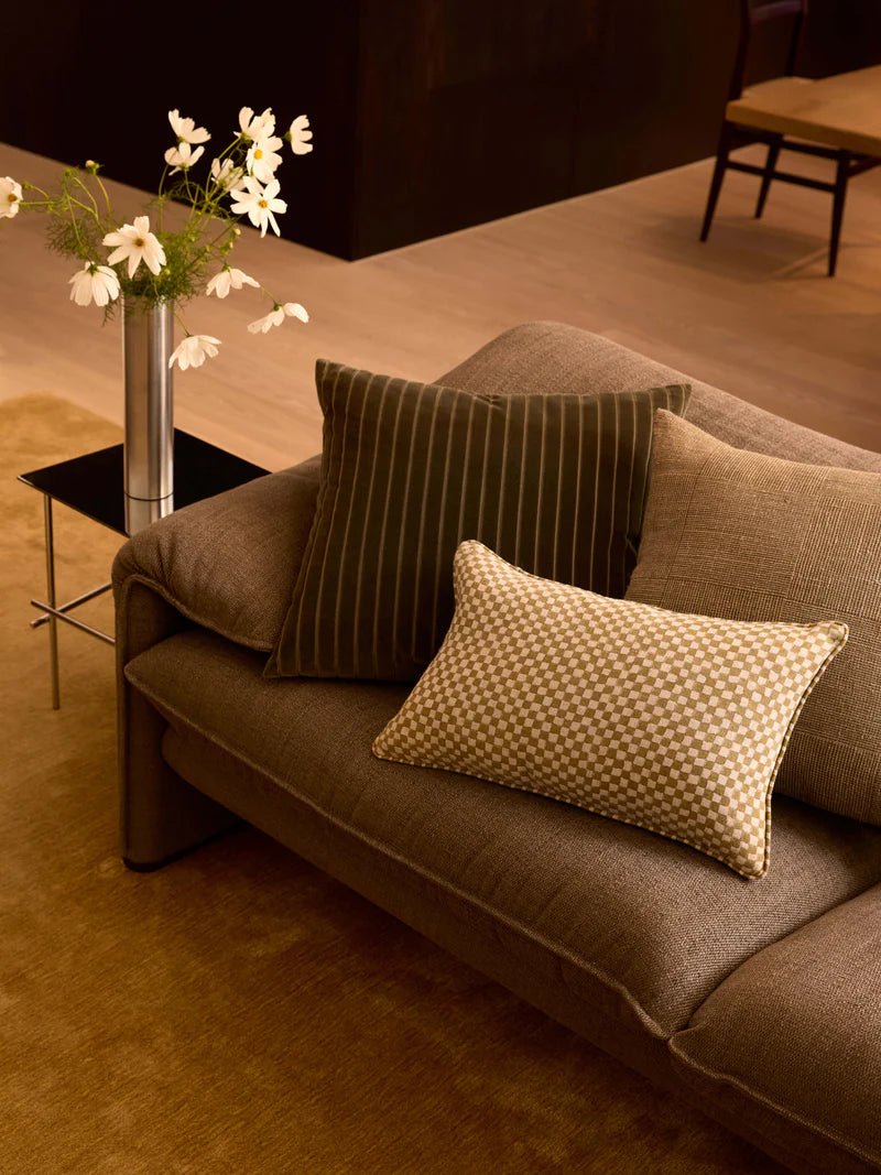 Gia Mocha Mini 30x50 - L & M Home