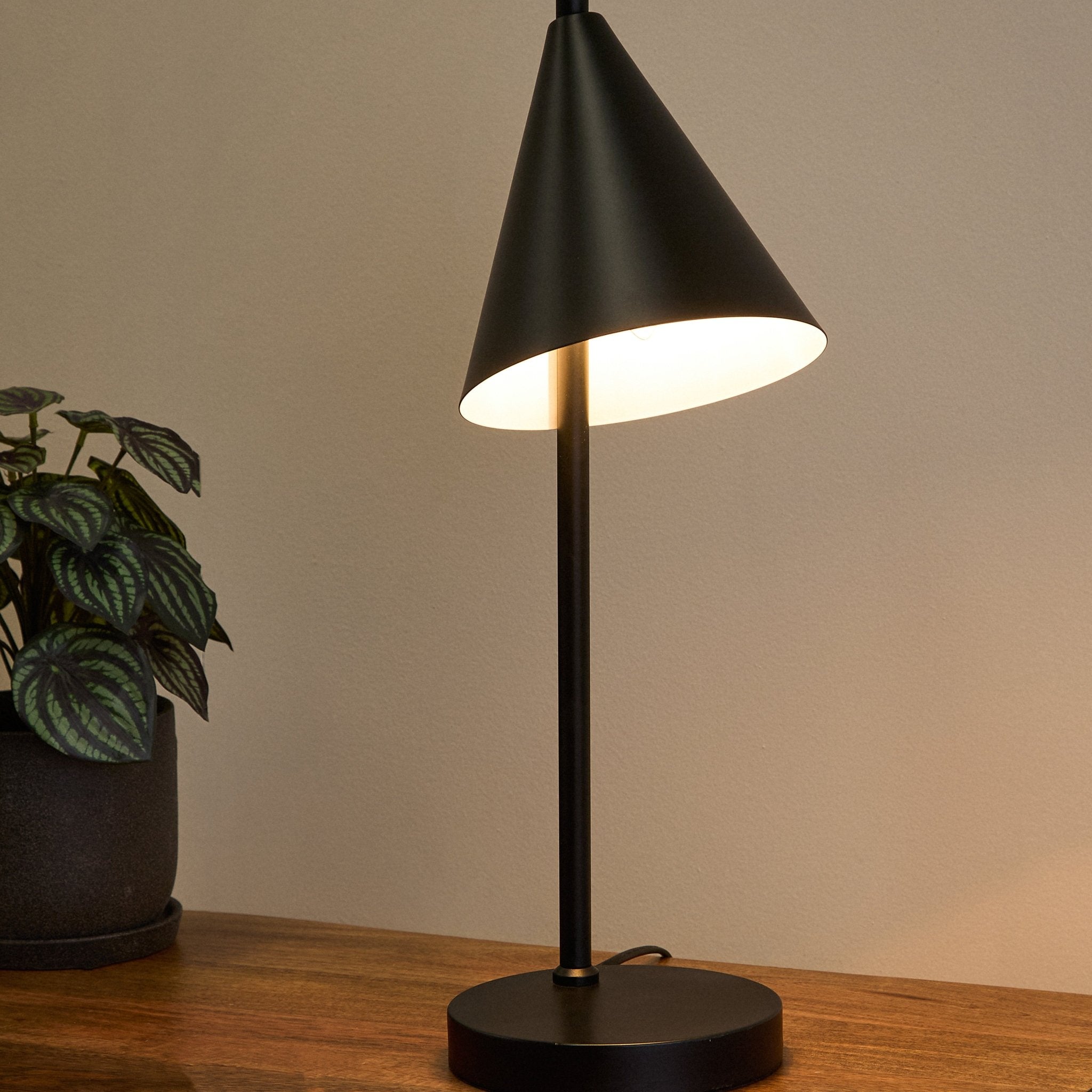Kennedy Table Lamp - IsAlbi
