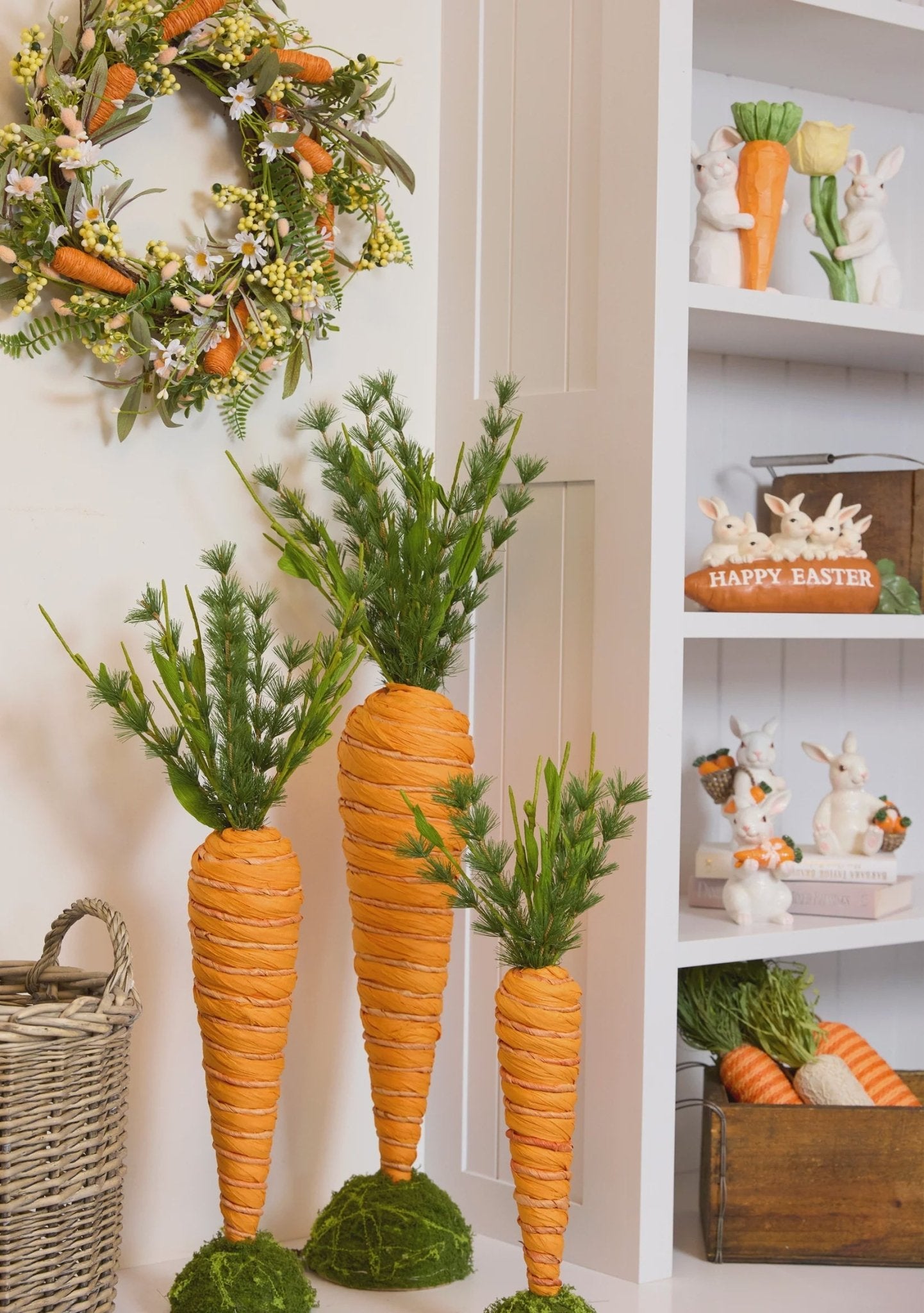 Rustic Standing Carrot - Holly & Ivy