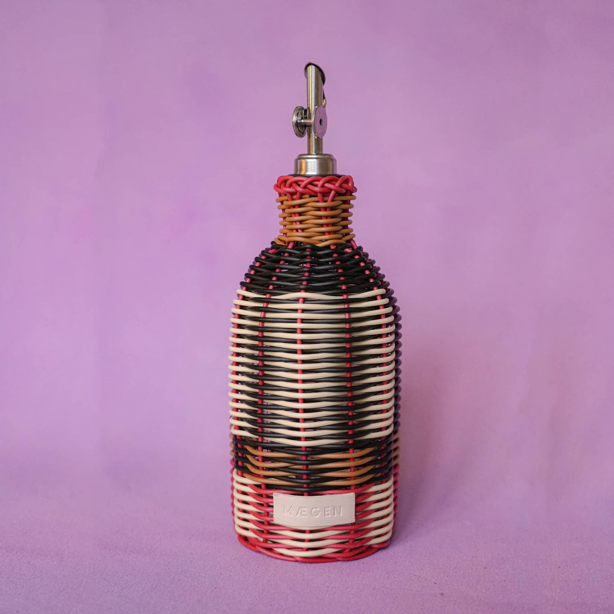 Woven Oil Pourer - Black/Cream-Maegen