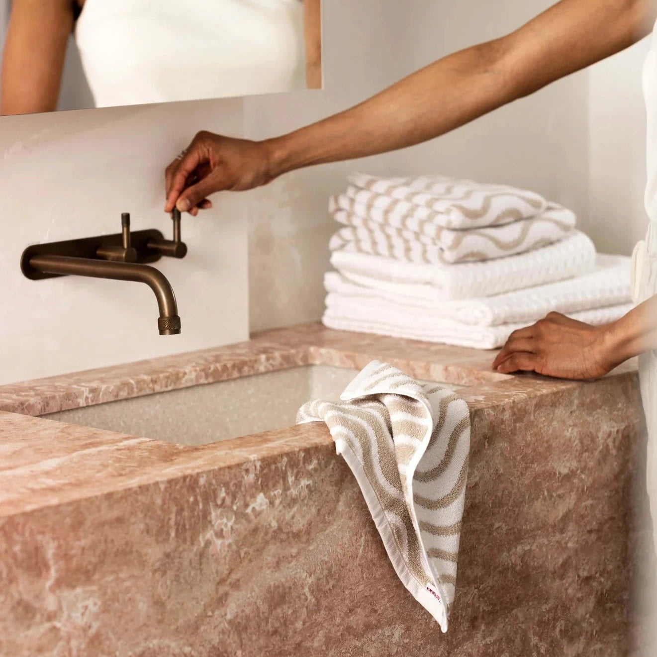 Wave Natural Hand Towel